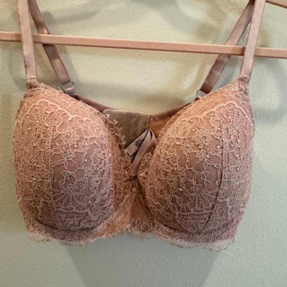 ✨ Victoria’s Secret Dream Angels Lined Demi Bra – Pink Rhinestone (Size 38DD)